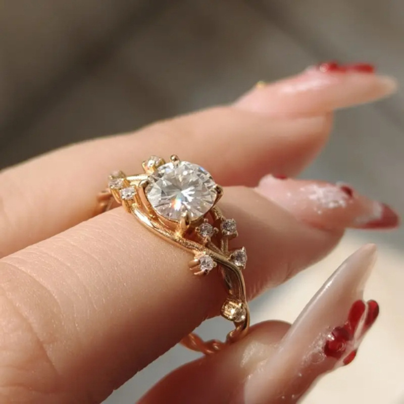 5 Carat Synthetic Moissanite Round-Cut Ring, Fashionable Gift
